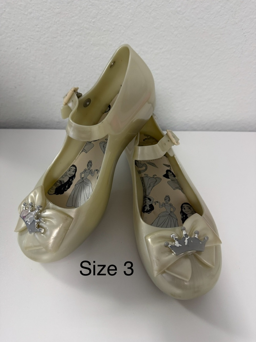 Mini Melissa Pearl Cream Mary Jane Shoes with Silver Crown